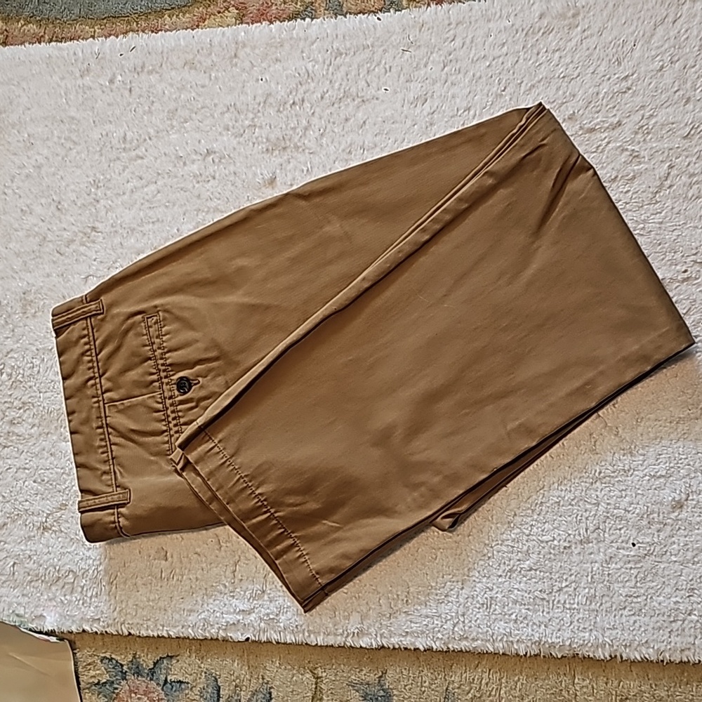 GapKhakis In Excellent pre-loved condition, Men's size 40/32 - Picture 2 of 6